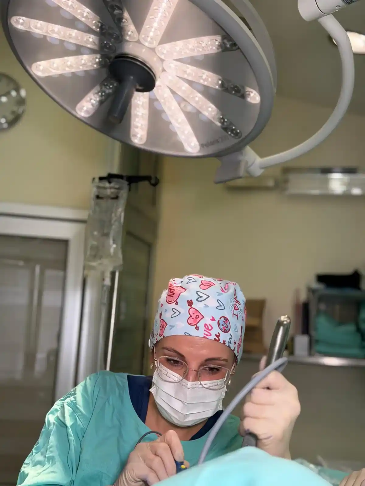 Lipofiling lica — Dr Ivana Kostić, specijalista estetske hirurgije Beograd